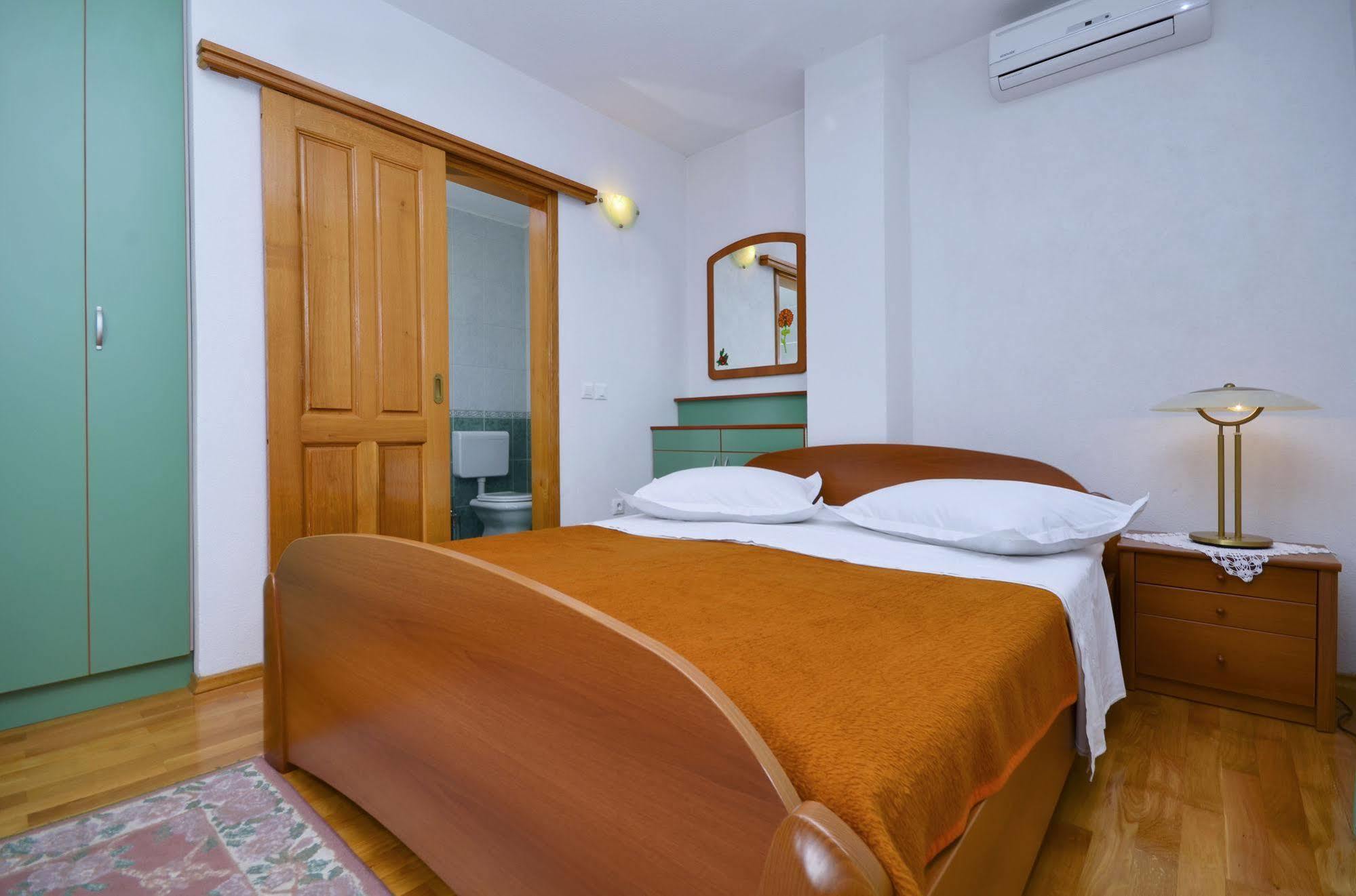 House Topic Baška Voda Exteriér fotografie